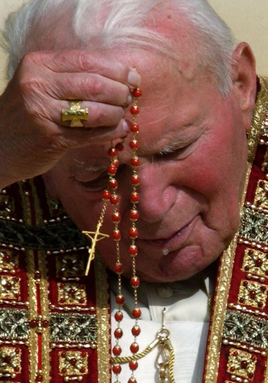 JP II and rosary